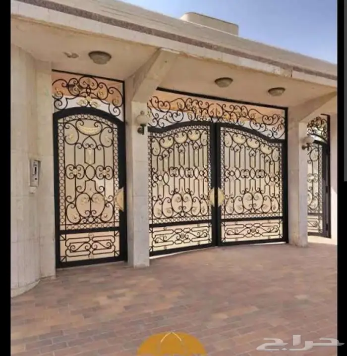 تصنيع بوابات وابواب الفلل والقصور 1
