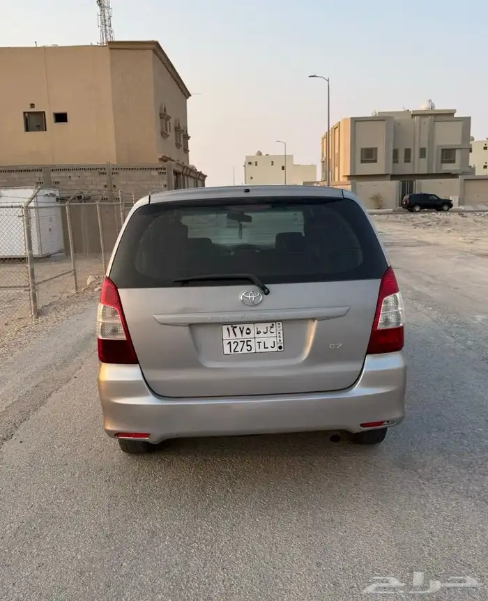 للبيع انوفا 2015 2