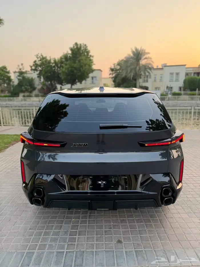 بي ام دبليو XM موديل 2023 خليجي موجودة بدبي 12