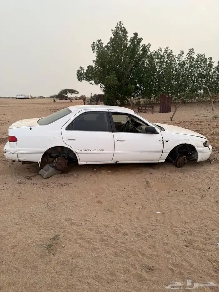 كامري 2002 كرسيدا 99 جيب 83 2