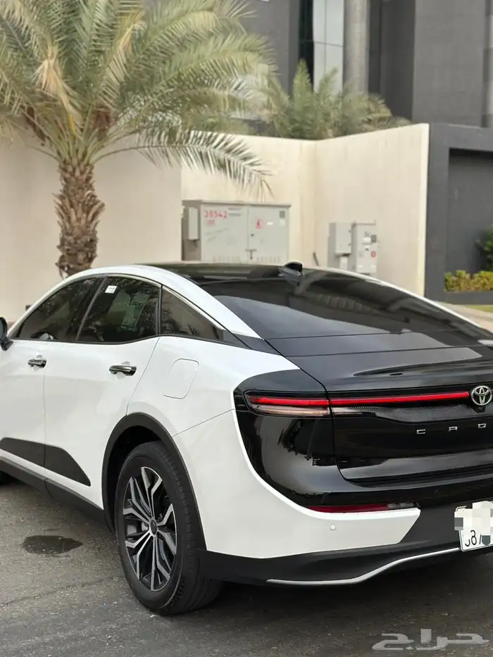 تويوتا كراون بريميوم 2023 11