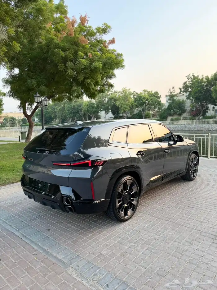 بي ام دبليو XM موديل 2023 خليجي موجودة بدبي 13