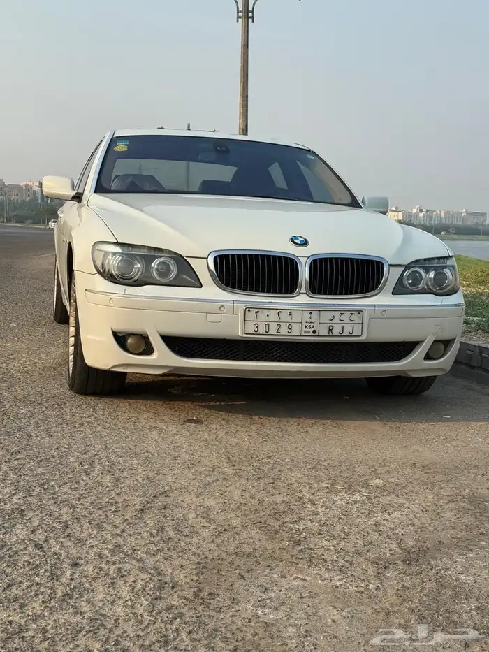 بي ام 740Li 2008 1