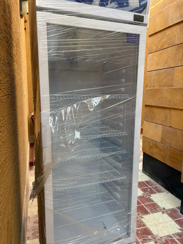 ثلاجة كيك ومشروبات للبيع 1