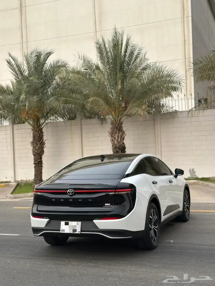 تويوتا كراون بريميوم 2023 13