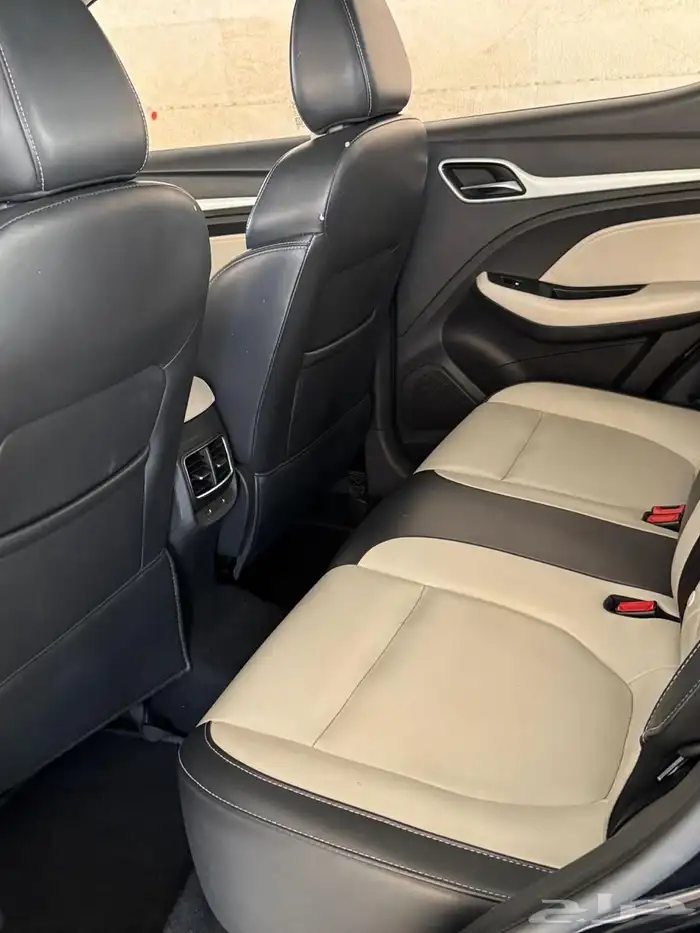 جيب ام جي zs 2023 5