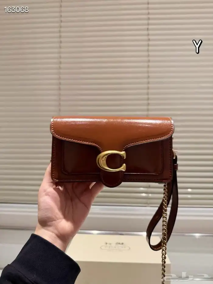 شوزات شنط كوتش شانيل اون راننج ماستر 76