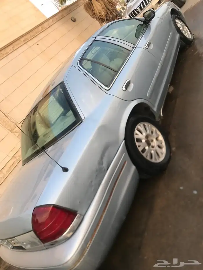 فورد فيكتوريا 2005 4