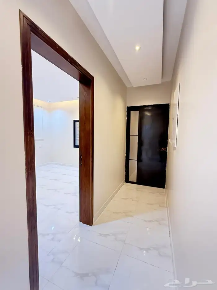 للبيع شقه دور ارضي بايكه سياره 6 غرف تشطيب مودرن 5