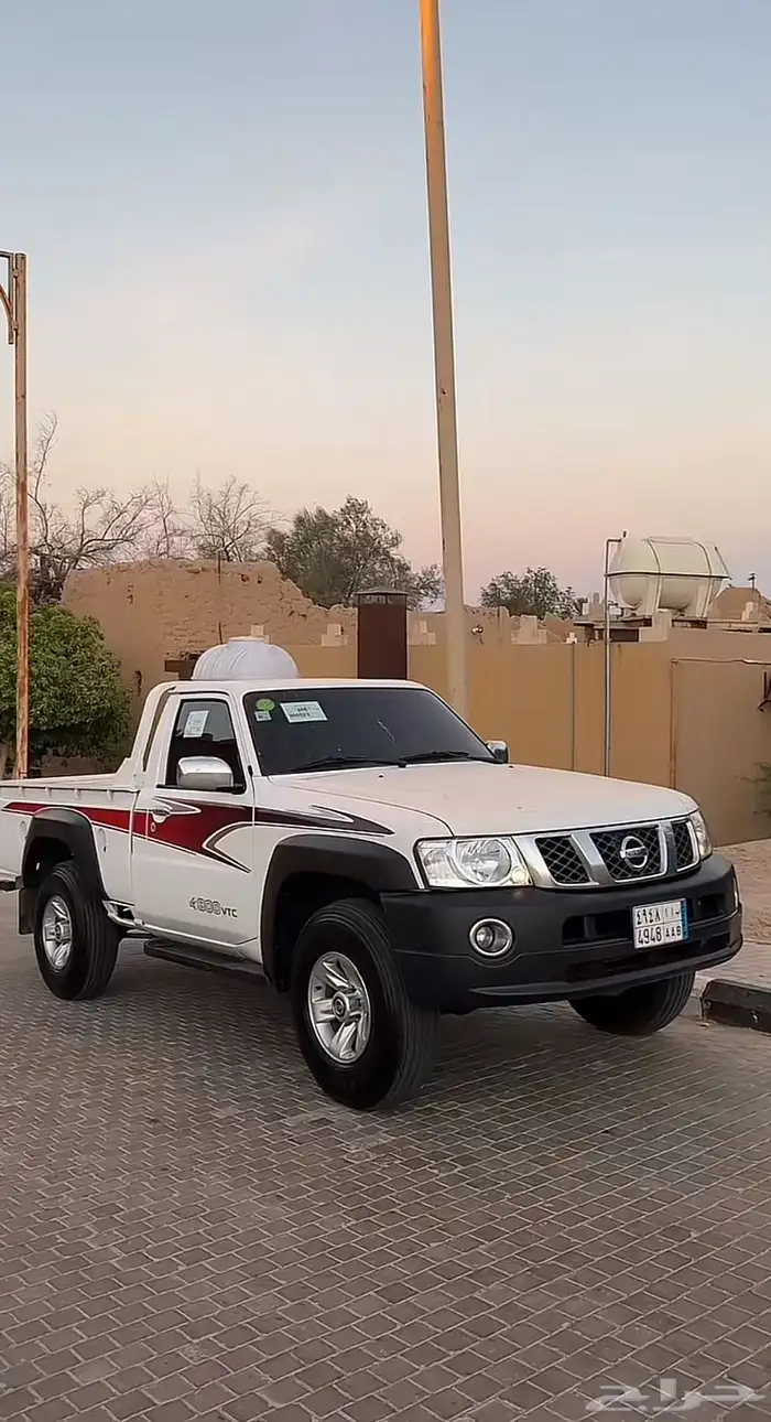 نيسان 0