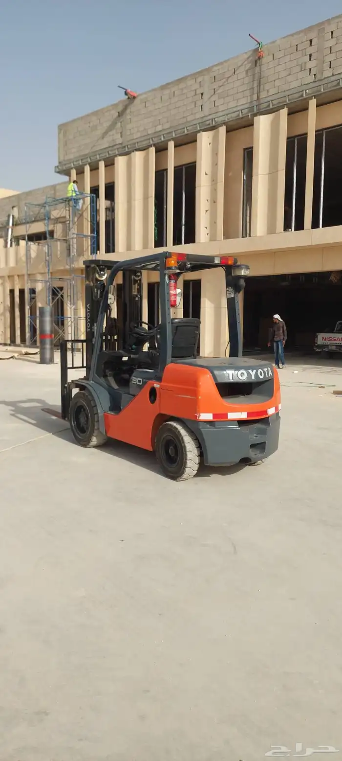 فوركلفت رافعة للايجار رافعه بوم لودر 6