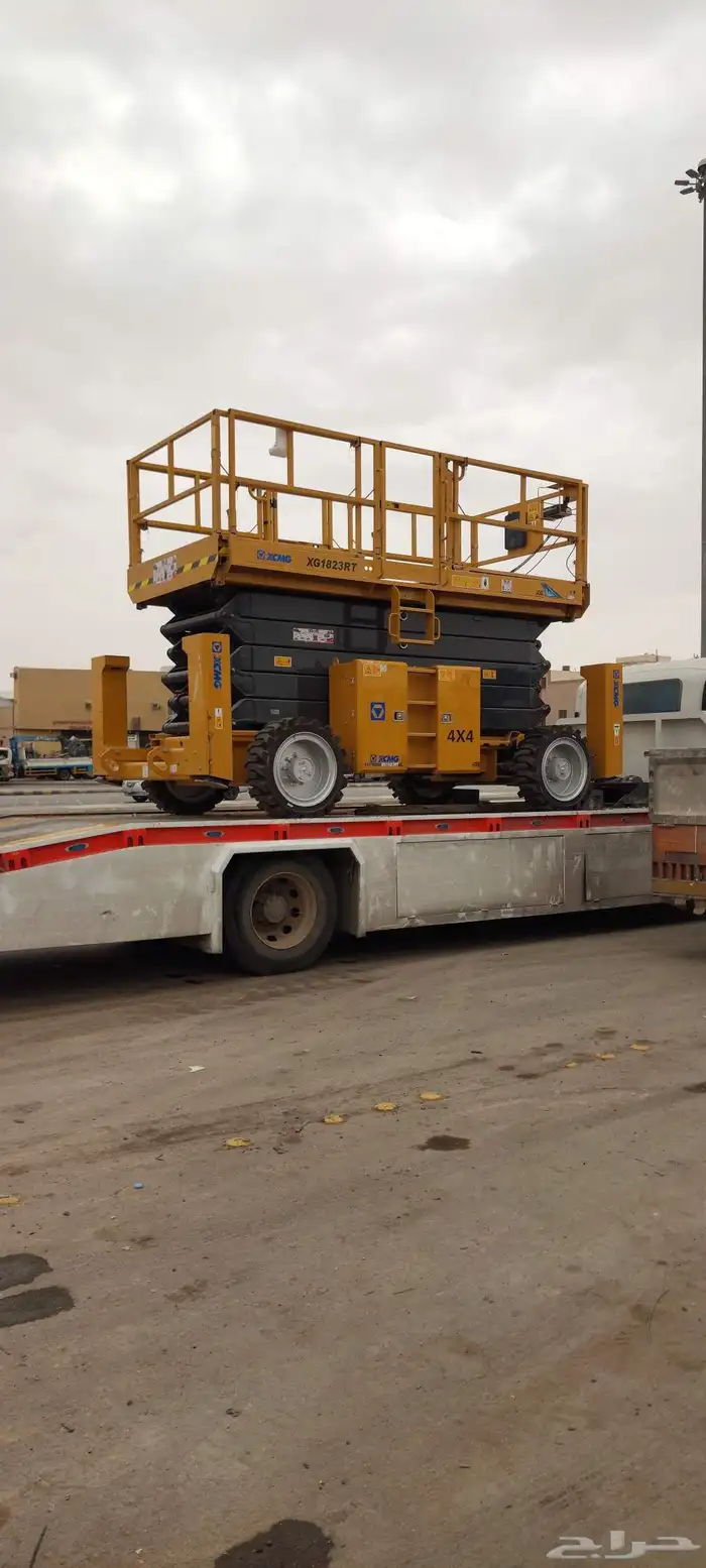 فوركلفت رافعة للايجار رافعه بوم لودر 9