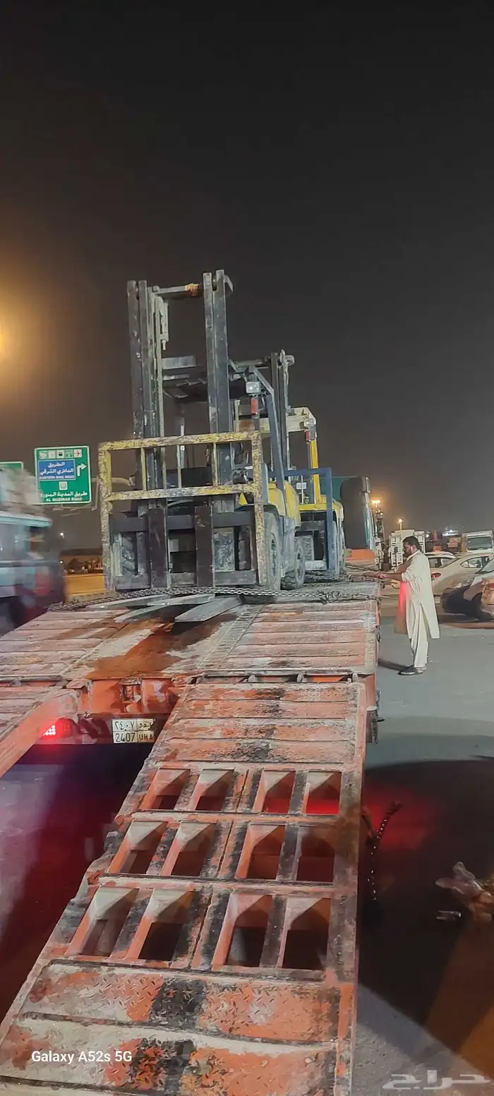 فوركلفت رافعة للايجار رافعه بوم لودر 3