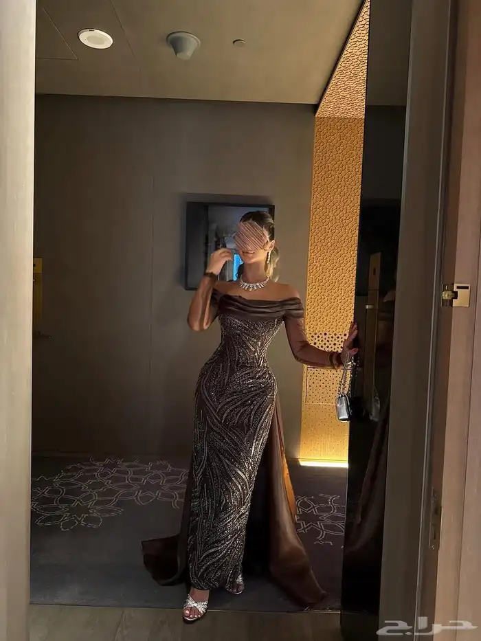 كوني نجمة مناسبتك مع فساتيننا الراقية 17