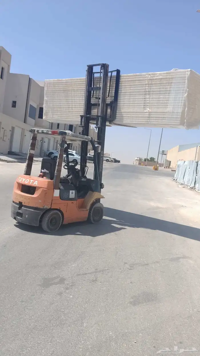 ايجار ورافع شوكية شهري يومي 0