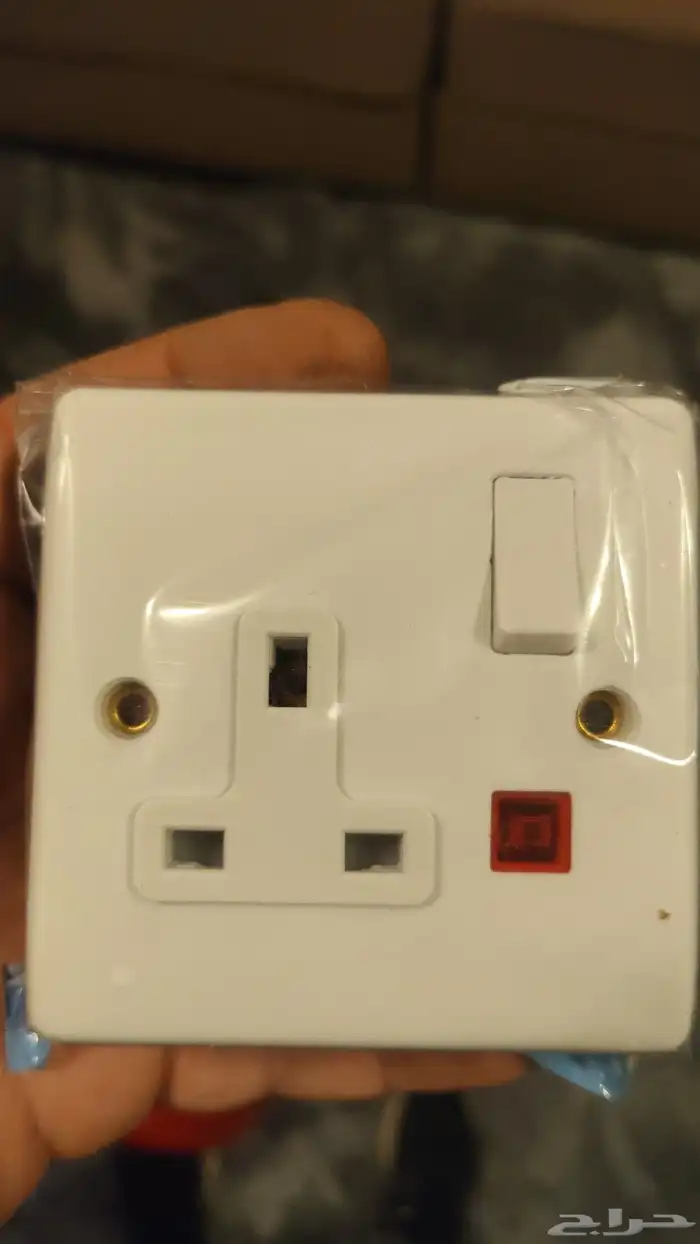 للبيع افياش كهرباء مخفضة 4