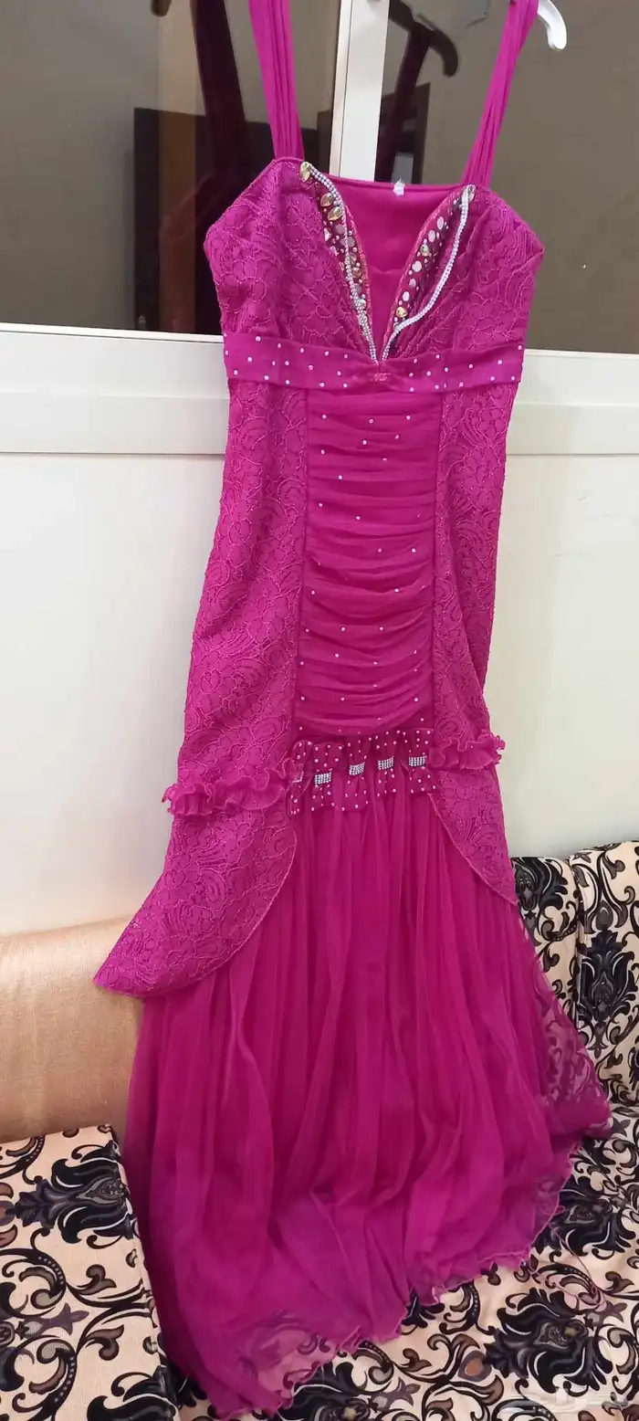 فساتين للبيع مقاس اكس لارج 0