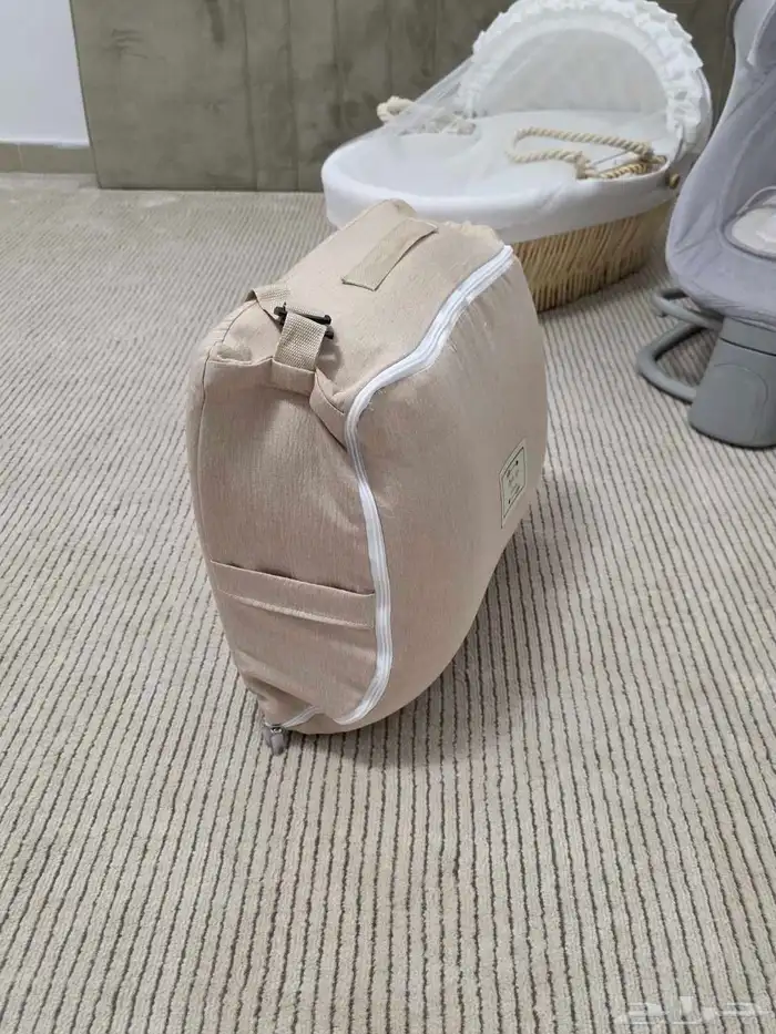 للبيع مجموعه لطفل رضيع مروش و سرير وفراش وجلاسه هزاز 1