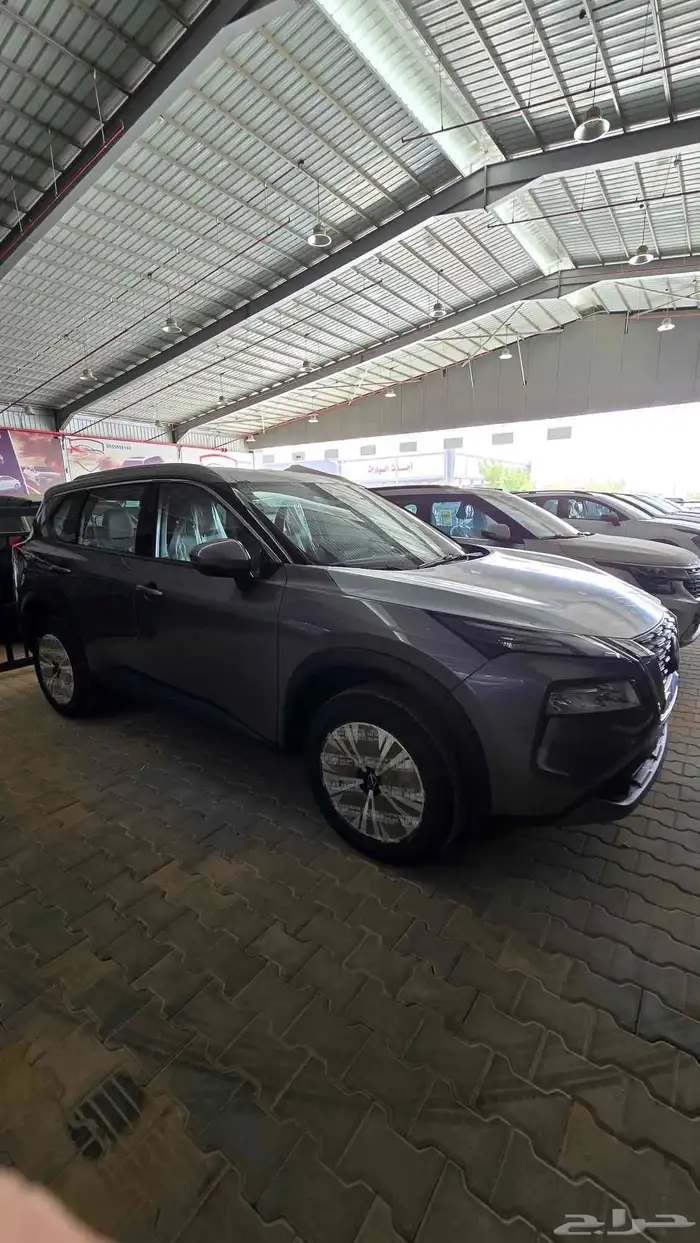 نيسان اكستريل sv 2025 نص فل 7 مقاعد 6