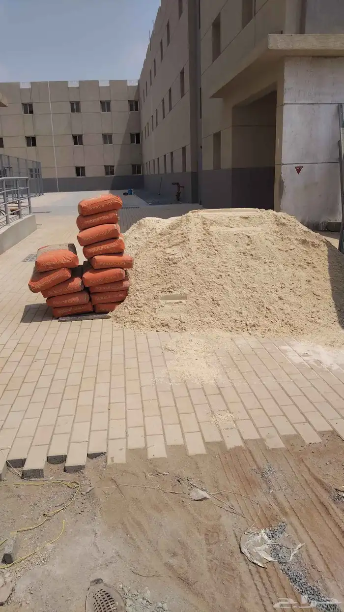 بطحاء اسمنت طوب عتب دفنيات طرطشا ترلات بطحاء رياض بطحاء اسمن 1