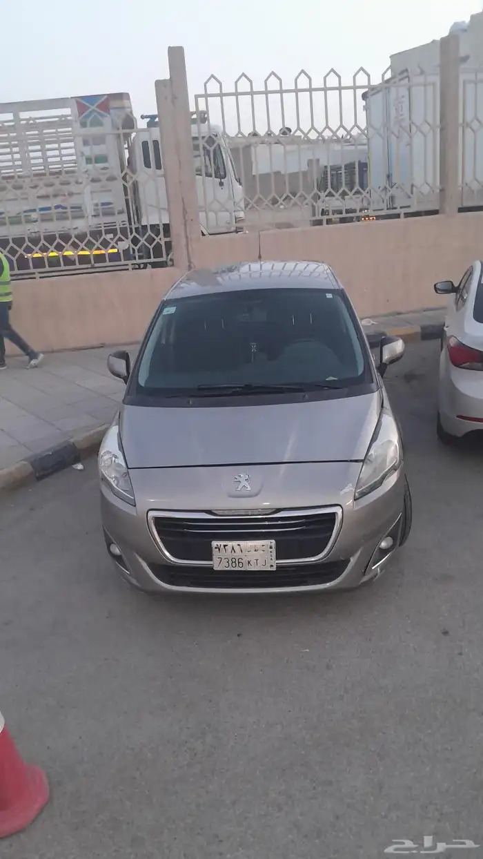 ..بيجو 5008 موديل 2015 ...جوال 3