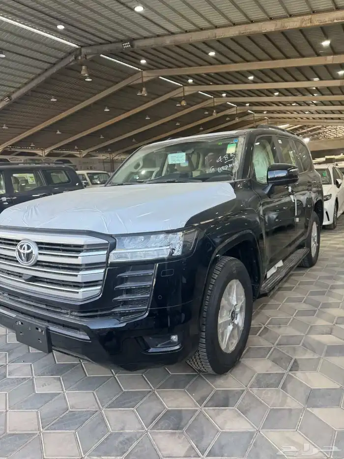تويوتا لاندكروزر GXR L2 بنزين 2025 سعودي 1