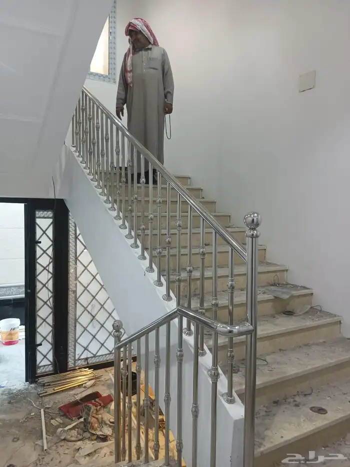 ورشة كيان الخليج للحداده المنيوم معلم محمد اجمل باكستاني 9