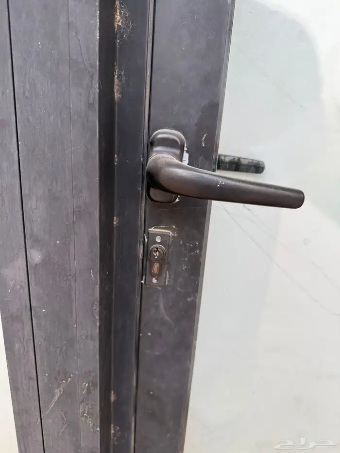 نجار أبواب فك وتركيب واثاث وتصليح وديكورات خشبيه 6