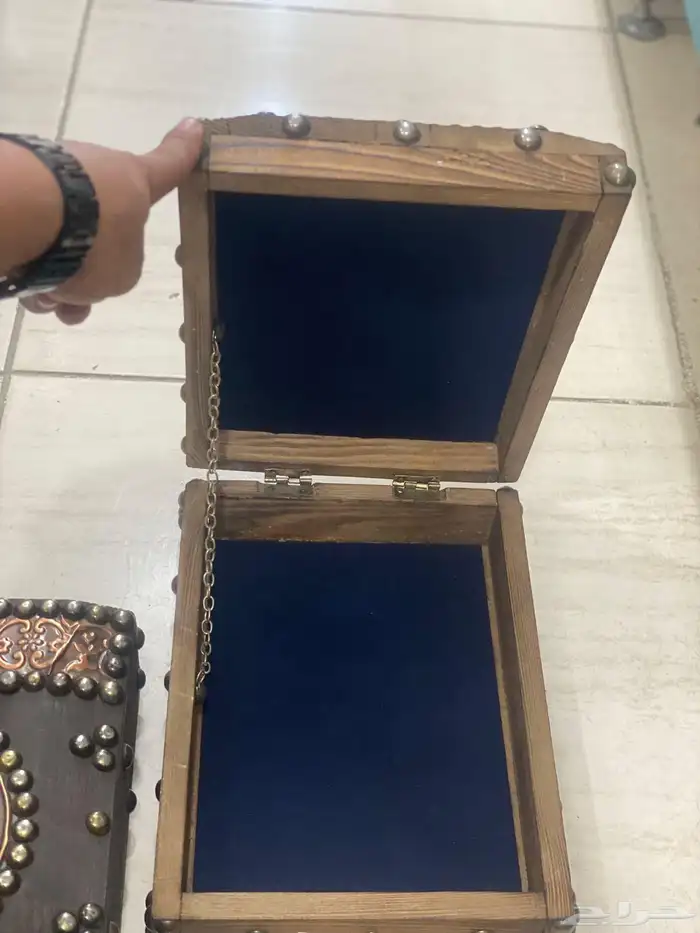 صندوق مصحف بطراز بارز 1