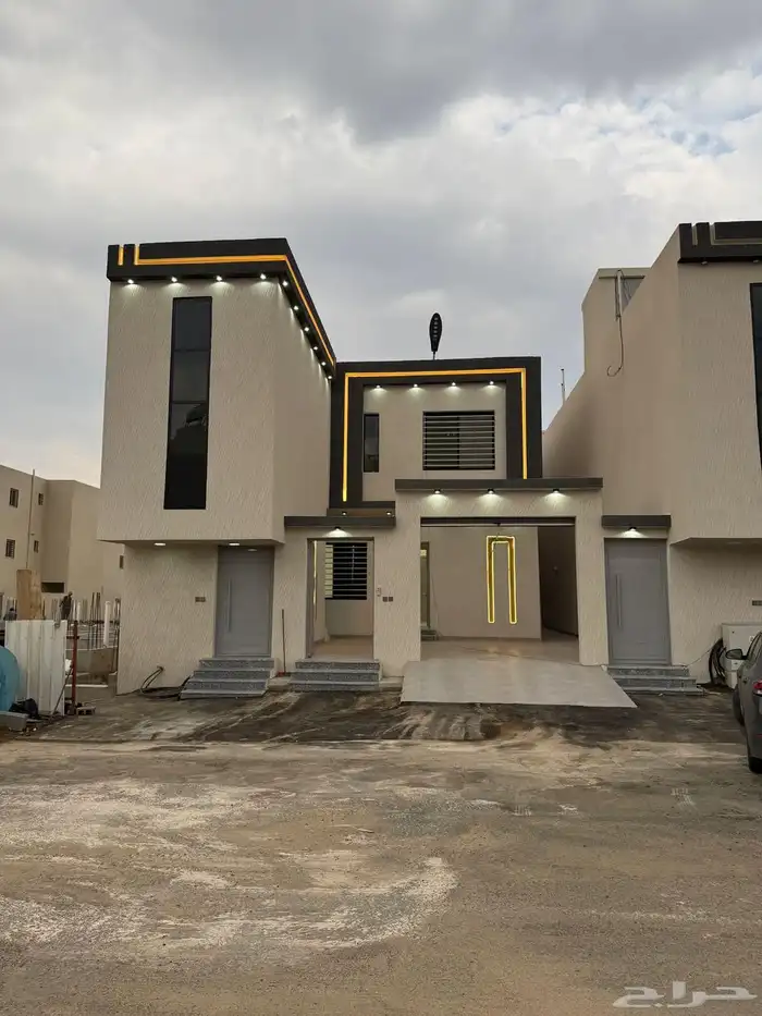 للبيع دور ارضي مع ملحق مستقل مع مدخل سيارة تشطيبات راقيه 1