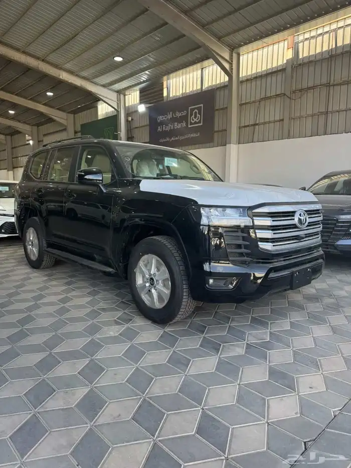 تويوتا لاندكروزر GXR L2 بنزين 2025 سعودي 3