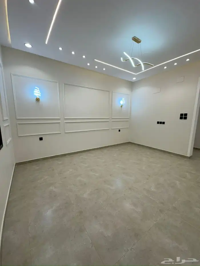 للبيع بحي الضيافه شقق علويه بسطح خاص ومصعد شغال تشطيب فندقي 15