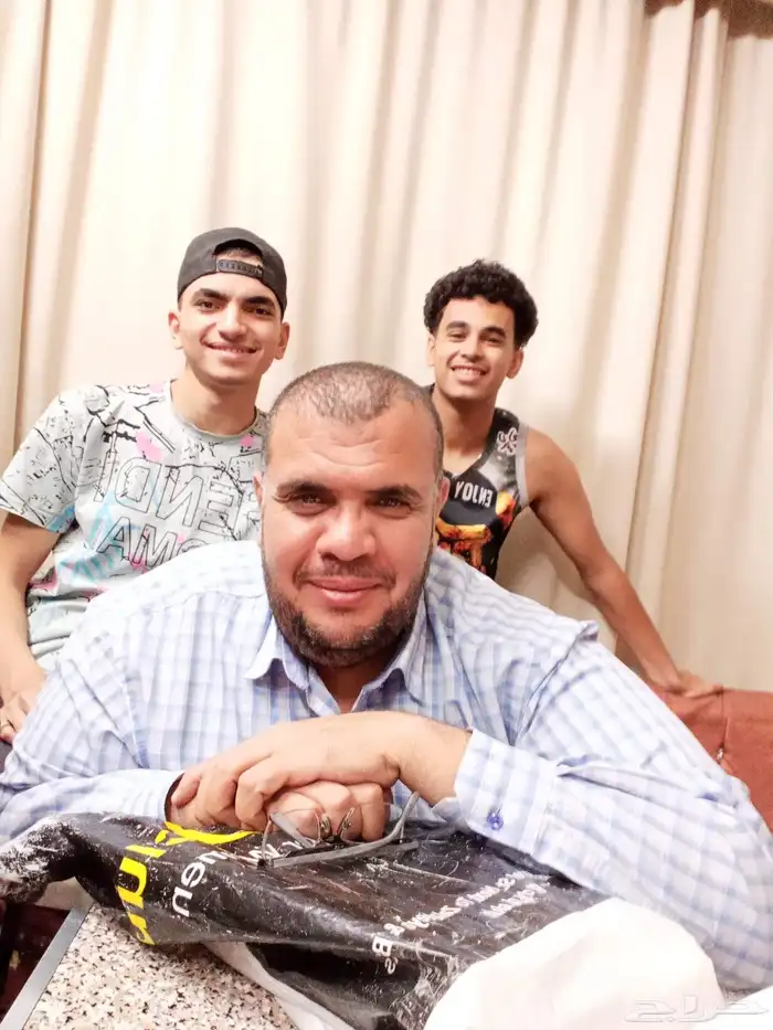 أ. أحمد عبد العزيز.. متابعة وتأسيس اللغة العربية. 1