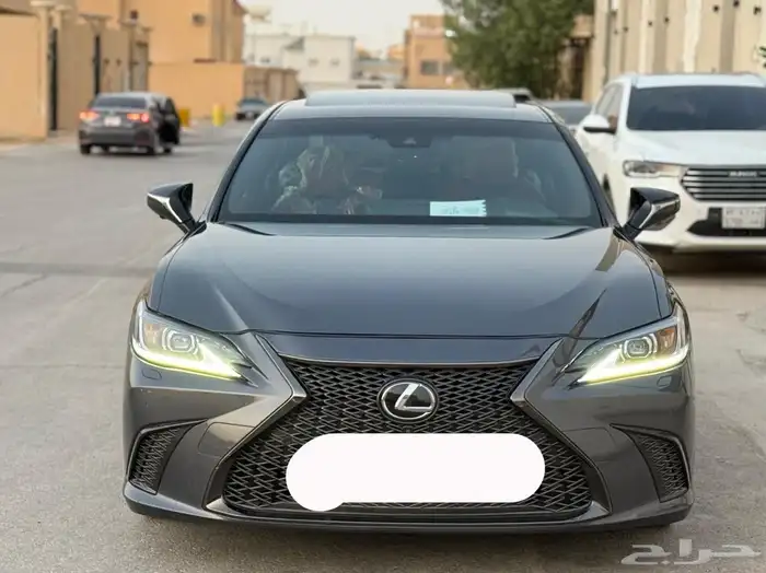 لكزس 2023 ES350 F Sport للبيع 3