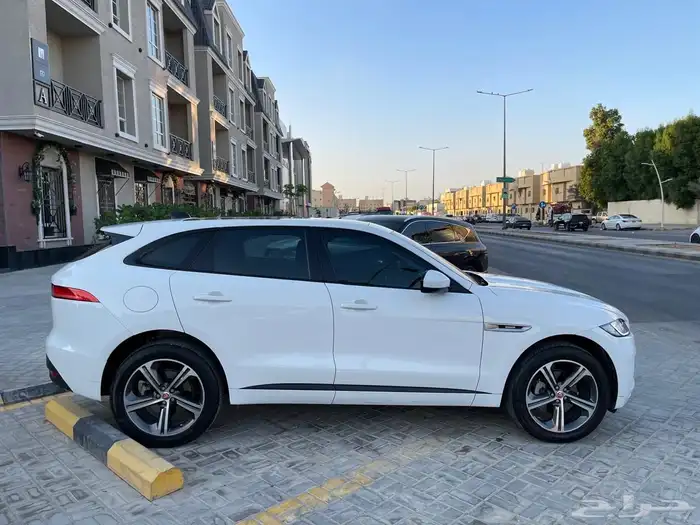 جيب جاكوار 2020 F-PACE 6