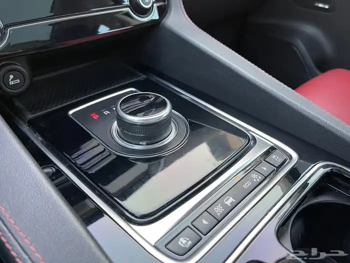 جيب جاكوار 2020 F-PACE 32