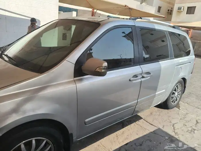 كيا كازنفال 4