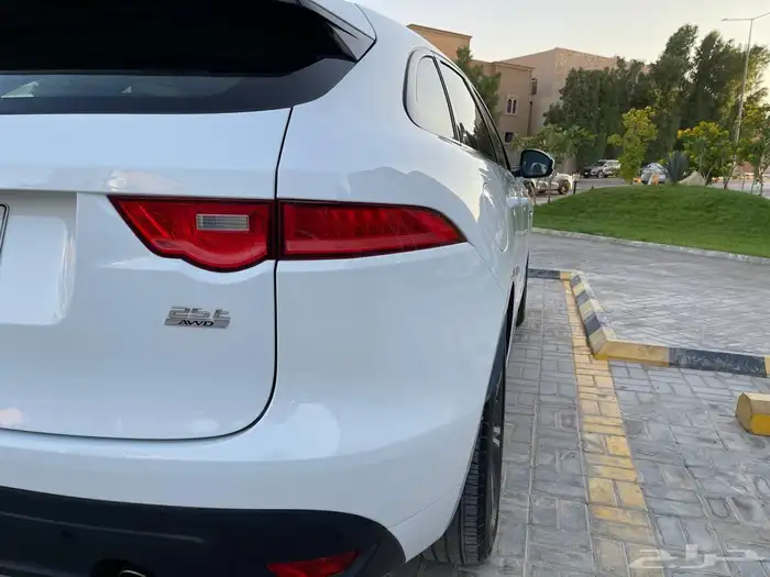 جيب جاكوار 2020 F-PACE 8