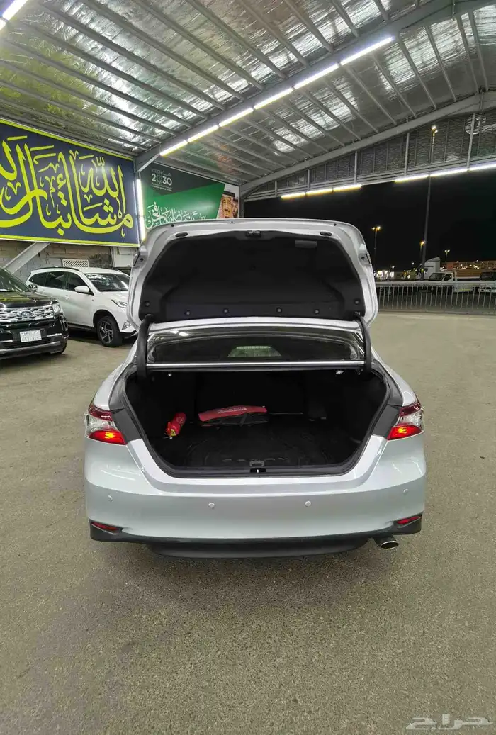 تايوتا كامري الموديل 2023 جي ال اي 18