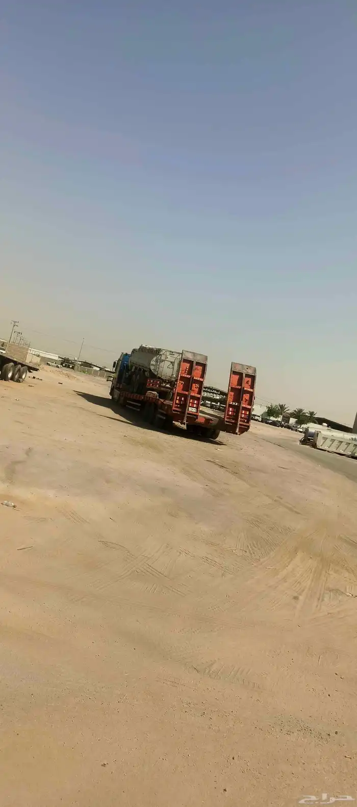 لوبد متوجد في طبرجل سكاكا لنقل المعدات 0