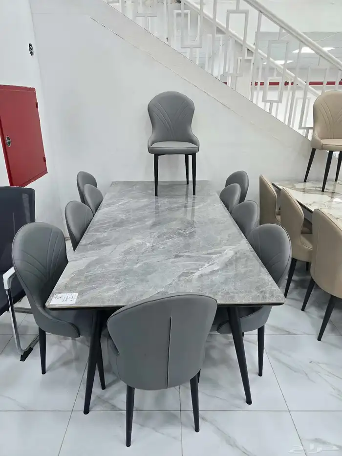 طاولات طعام ب أشكال متنوعه 16