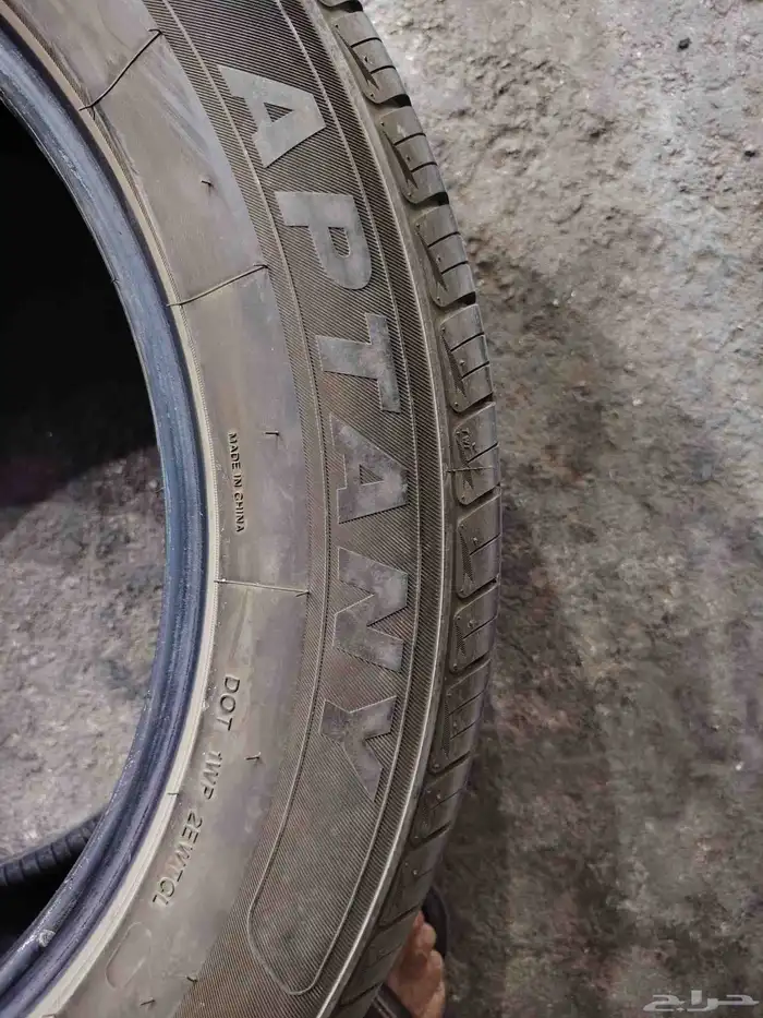 كفرات صيني شبه جديد مقاس 285 50 20 1