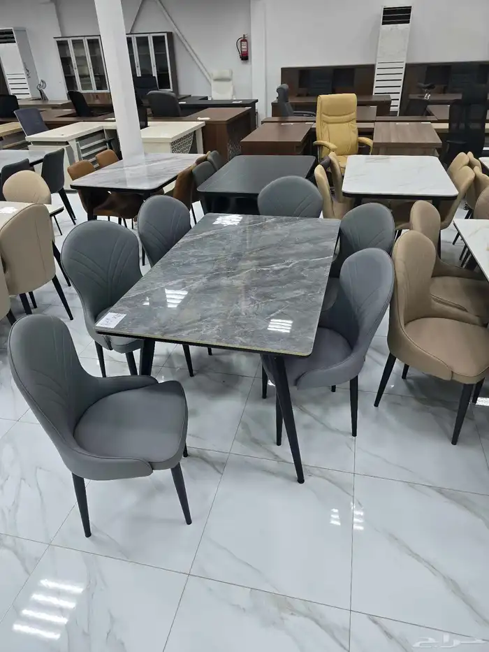 طاولات طعام ب أشكال متنوعه 2