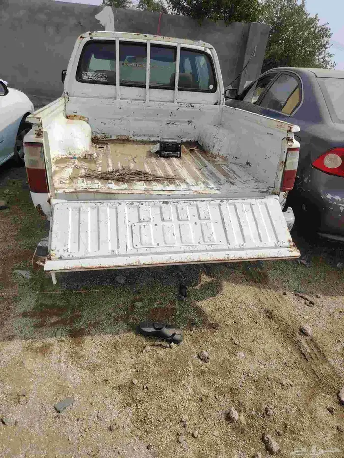 للبيع قطع هيلكس 2004 جميع القطع 8