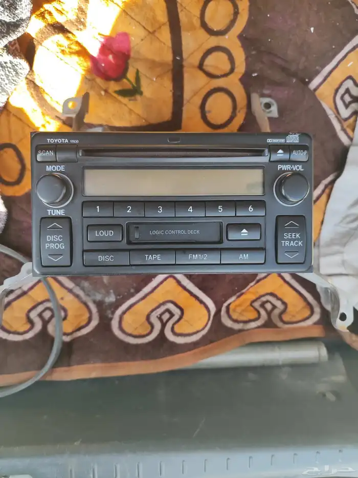 مسجل تويوتا يركب ع اغلب سيارات تويوتا جيب شاص كامري تم البيع 0