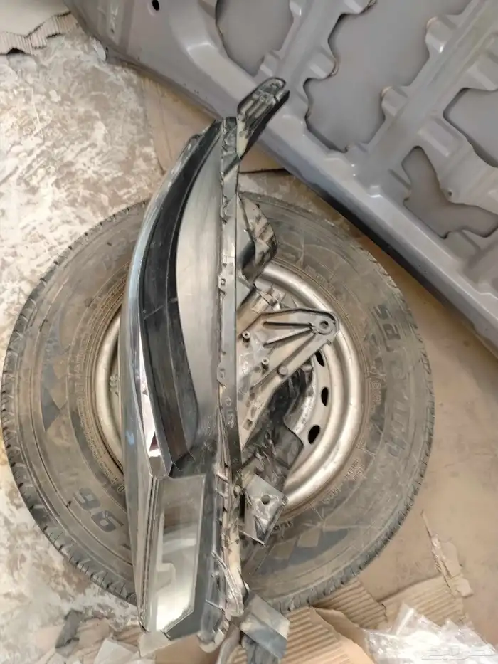 شمعه يمين مستبوشي L200 3