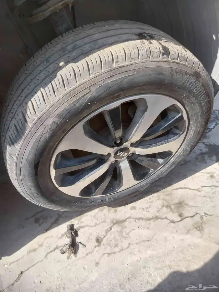 يوجد لينا جنوط كياء سورنتو مديل 2017 وكاله 1