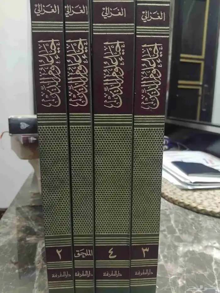 كتب دينيه ومتنوعه للبيع بالجمله من 5 او المجلدات من 10 5