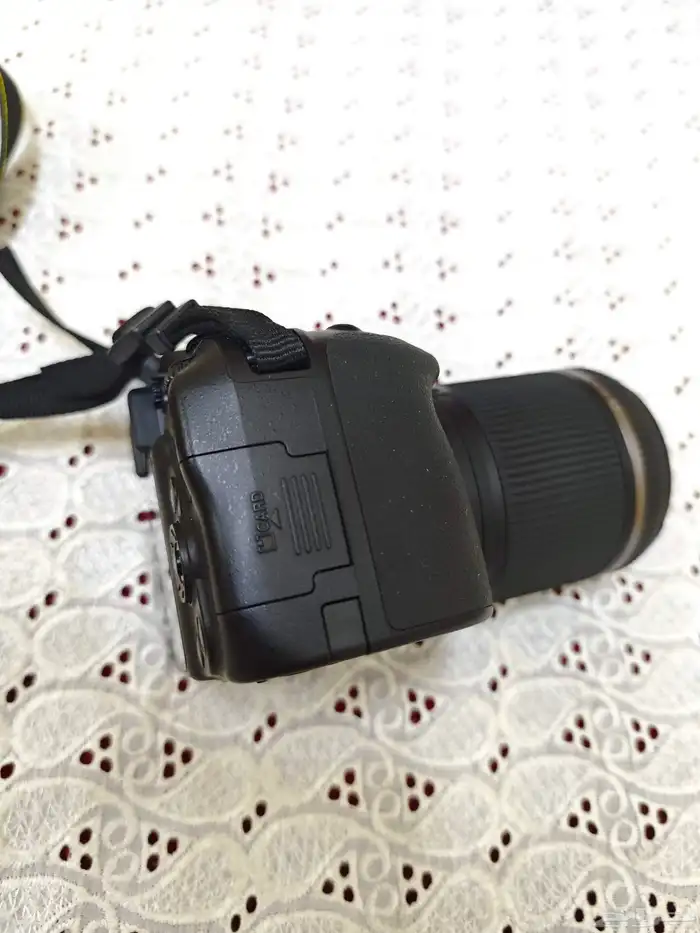 كاميرا نيكون D3400 مع عدسه تامرون 18
