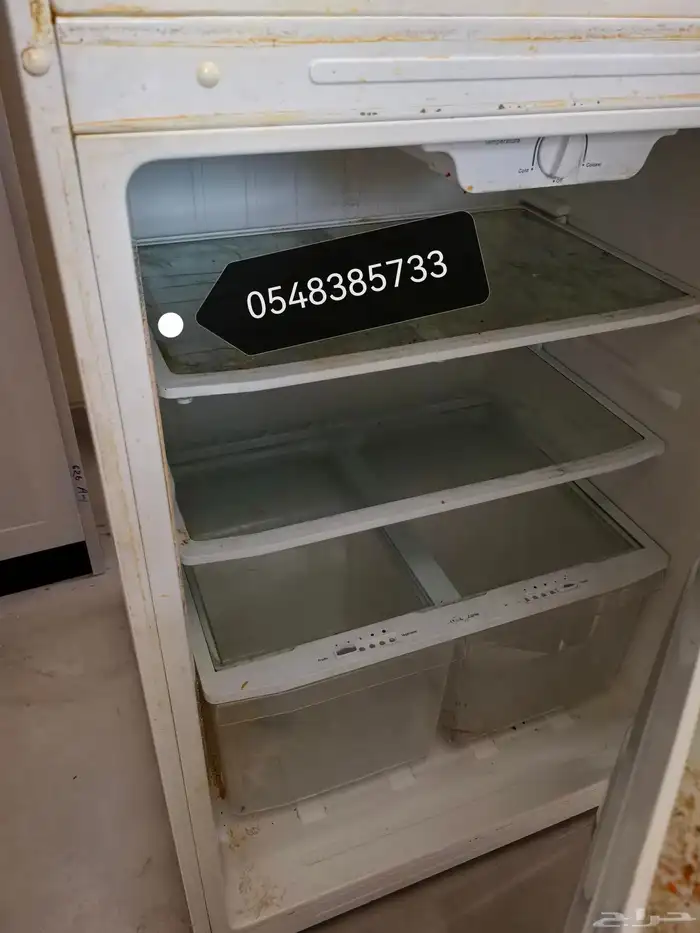 ثلاجة وجهاز رياضي وطاوله 0